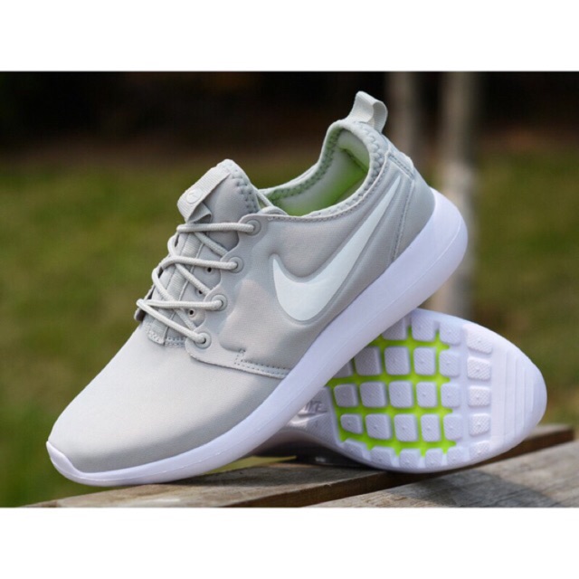 roshe run 2 grey