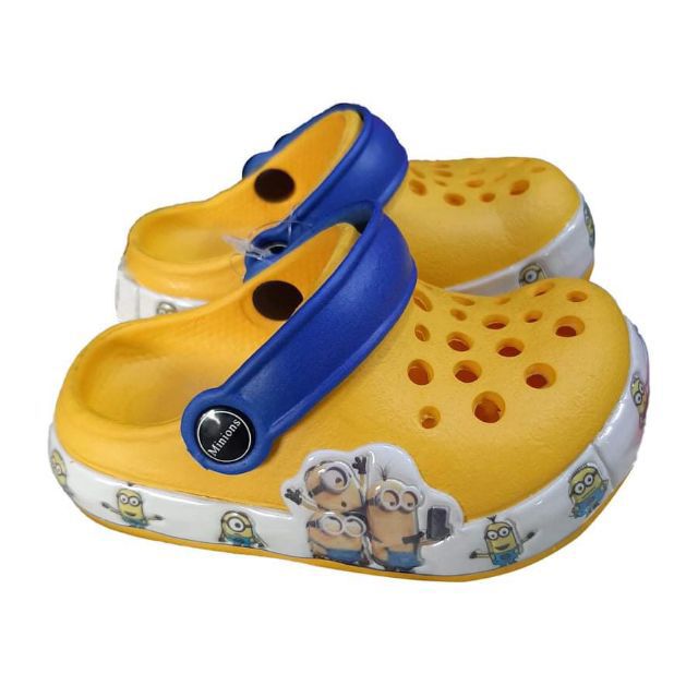 minion crocs