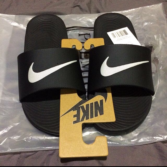 nike kawa slide gold