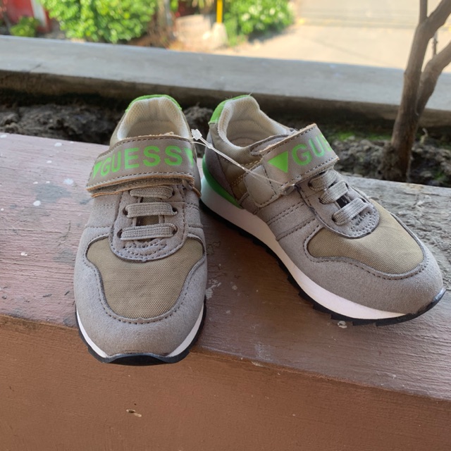 guess boys shoes