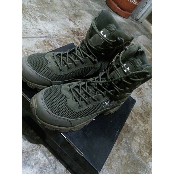 under armour military boots