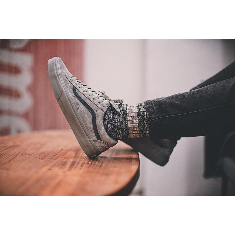 reigning champ x vans
