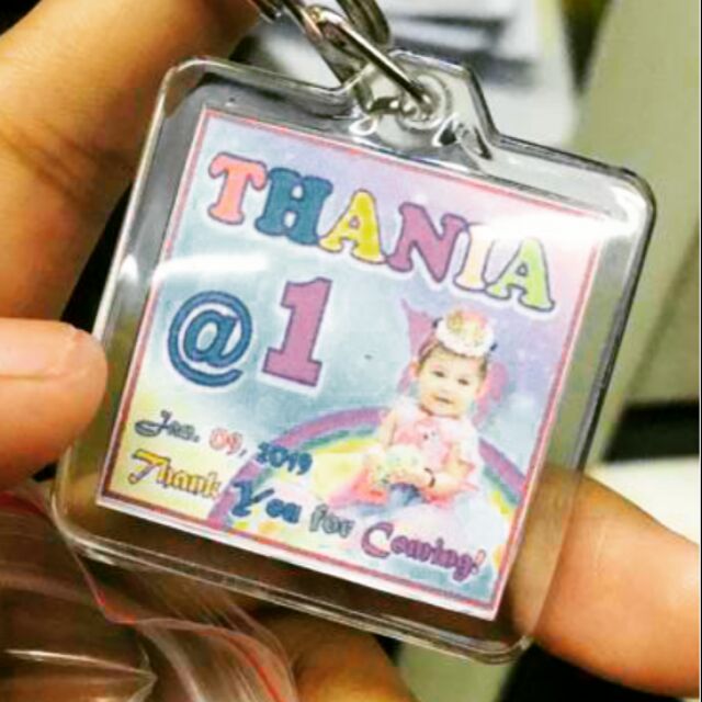 personalized souvenir keychains