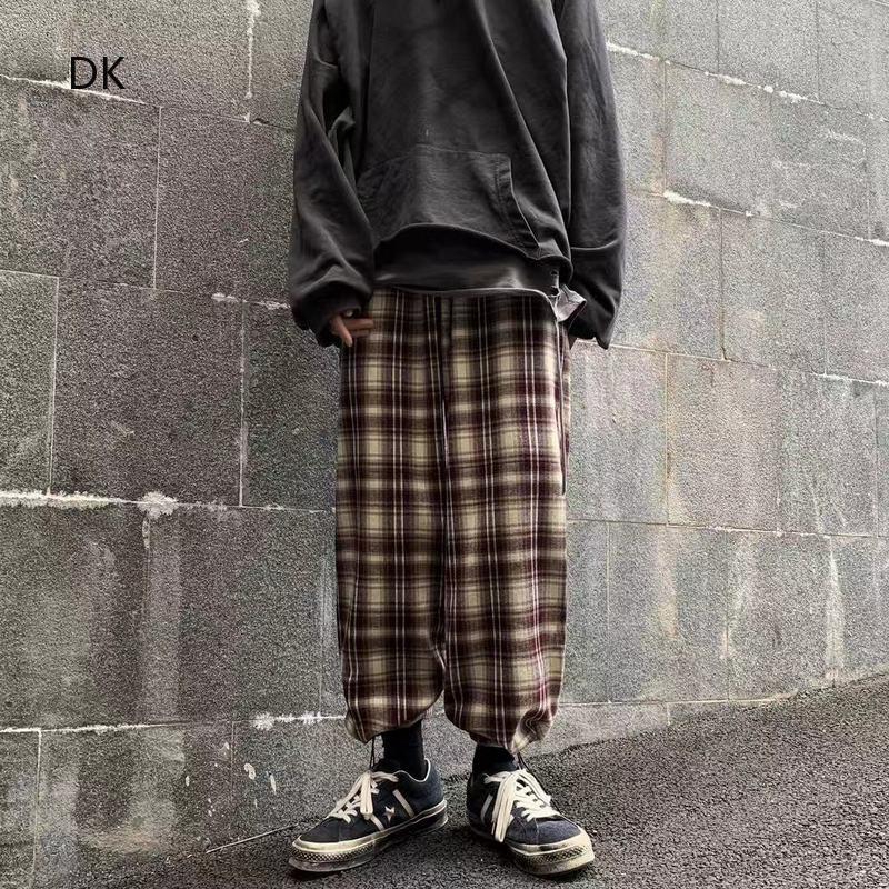 plaid pants trend