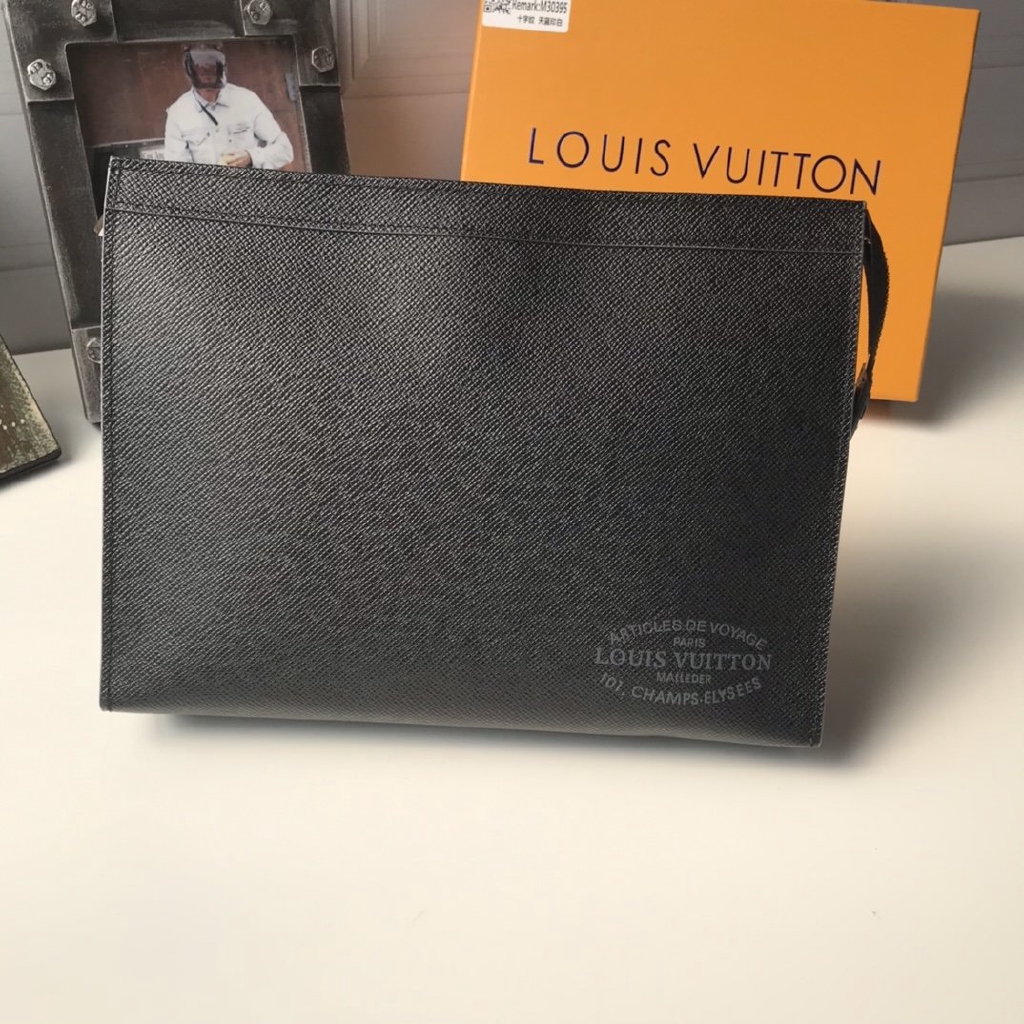 louis vuitton pouch bag