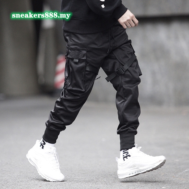 black pocket cargo pants