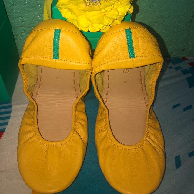 tieks mustard