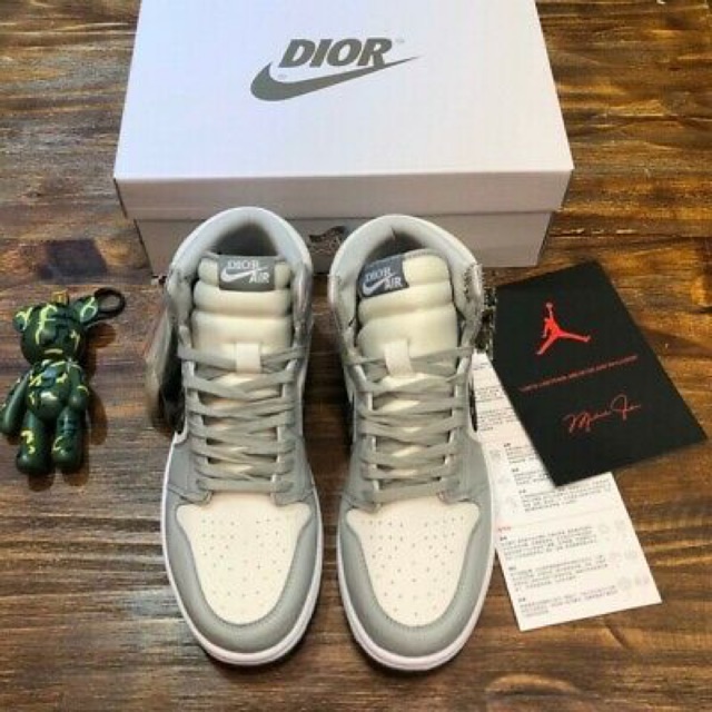 jordan 1 dior ua