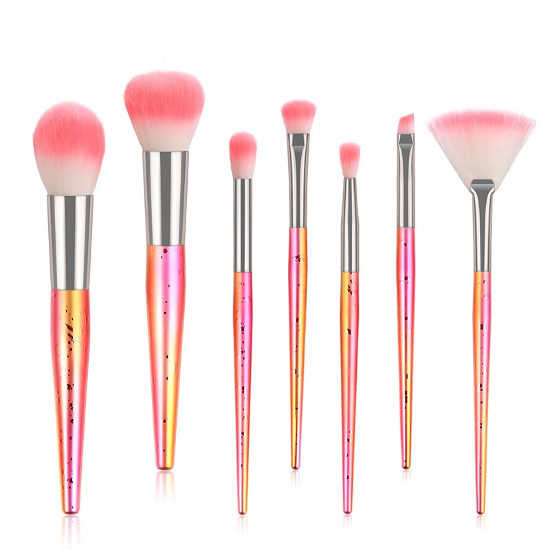 new style makeup brushes