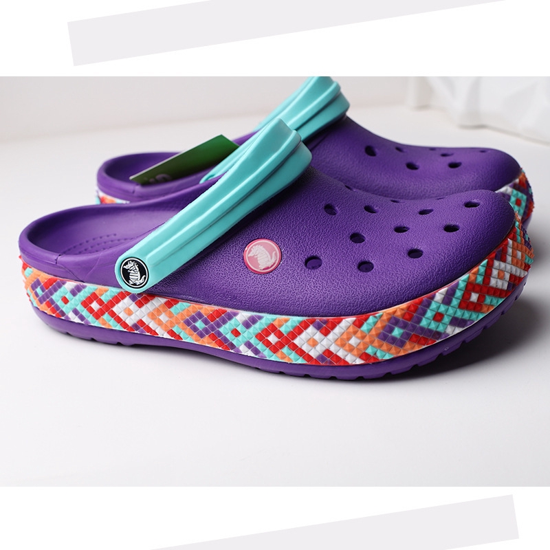 crocs women's duet sport clog