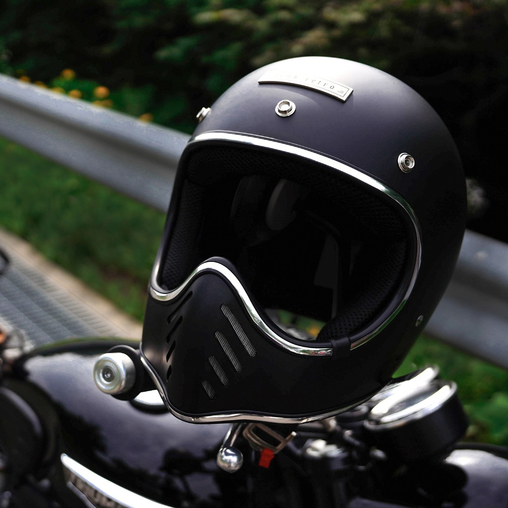 CRNK RETRO Motorcycle Helmet Full Face Model Jet Black Vanilla White   687966e0866f5ac6f75630e2d5c2d774