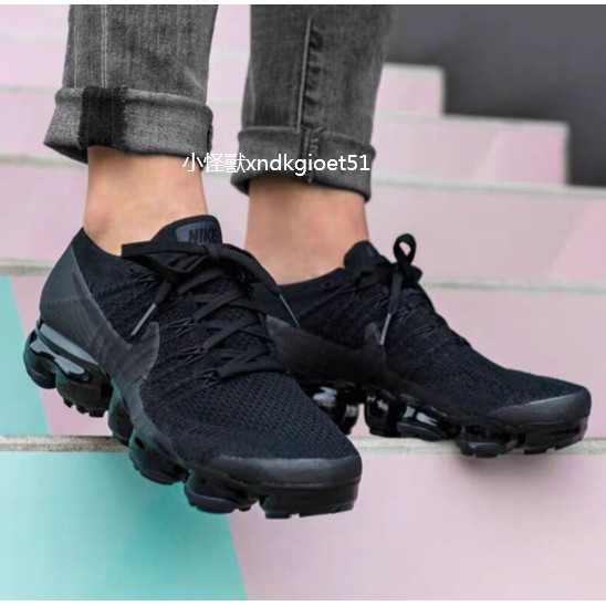 vapormax triple black womens