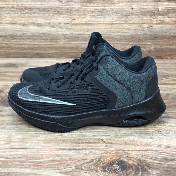 Apariencia Escuchando secretamente Nike Air Versitile II NBK Second Hand, 100% Original | Shopee Philippines