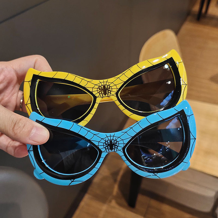 Spiderman Children's Sunglasses New Anti-ultraviolet Kid Sunglasses Fashion Baby Cartoon Personality Style