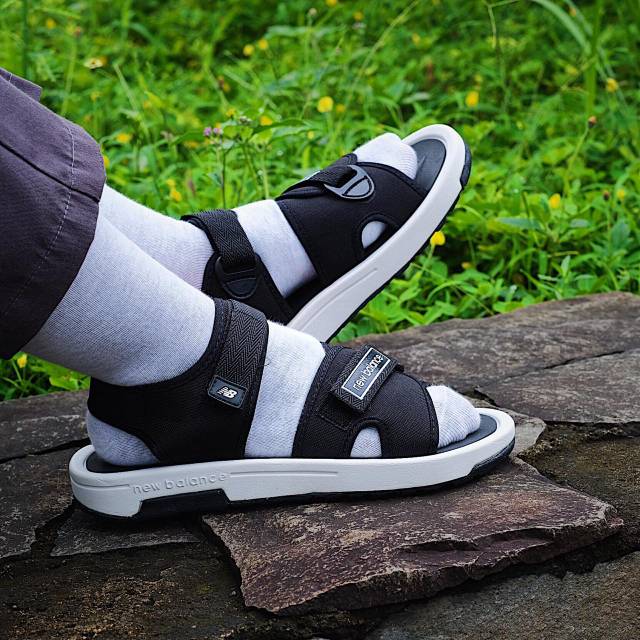 new balance caravan sandal