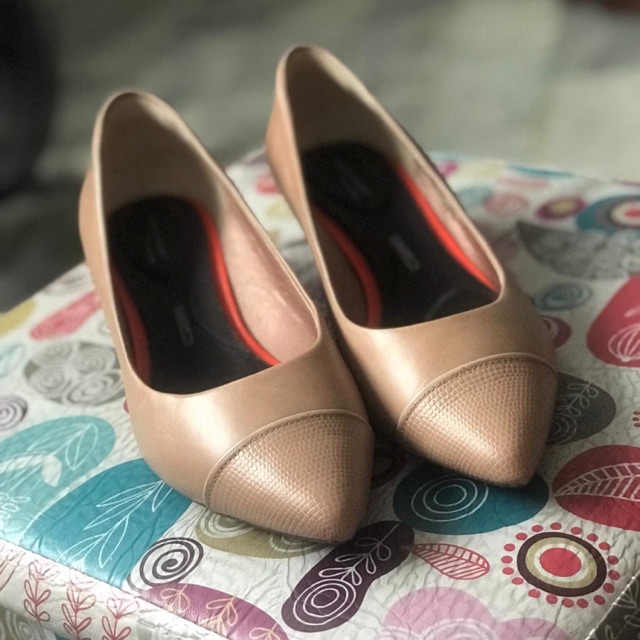 rockport wedge shoes