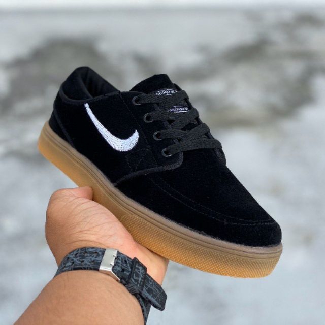 nike sb black gum sole