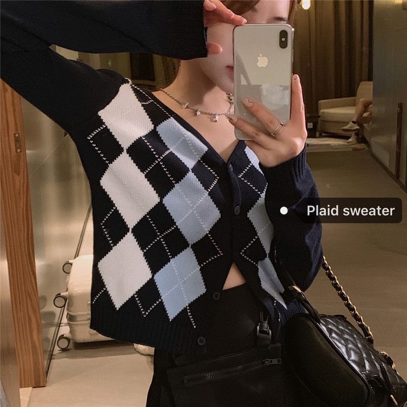 v neck argyle sweater