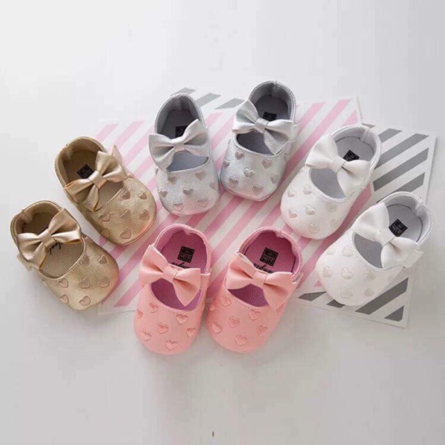 born baby shoes