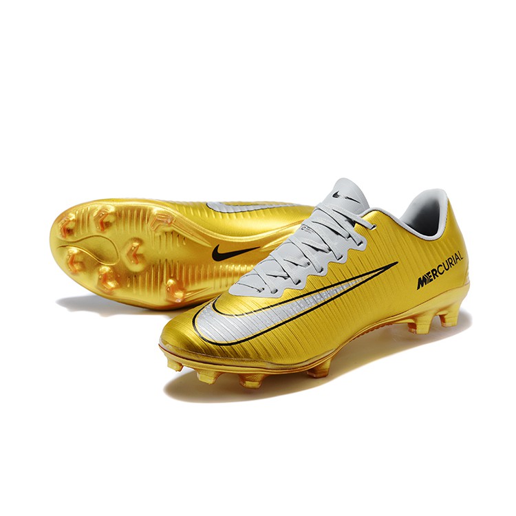 golden football boots