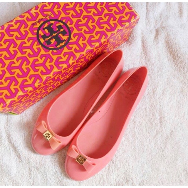 tory burch jelly shoes