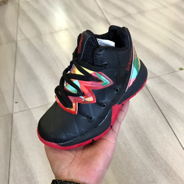 Nike Kyrie 5 Squidward Sneaker Hook Up Easter Cap Swag