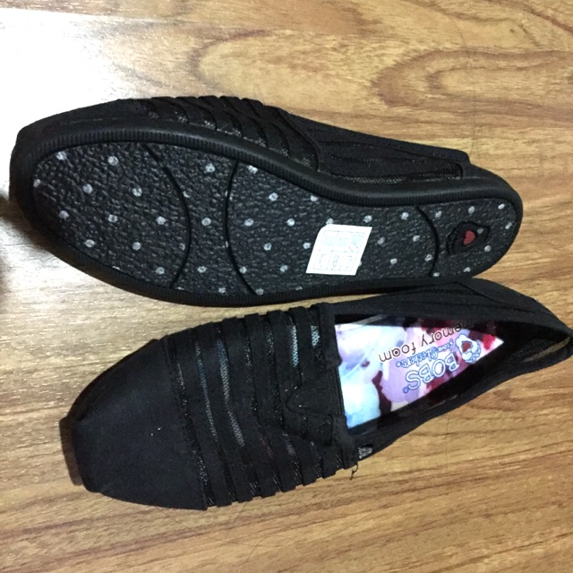 sneakers skechers memory foam
