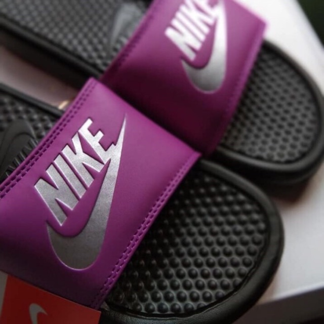 maroon slides nike