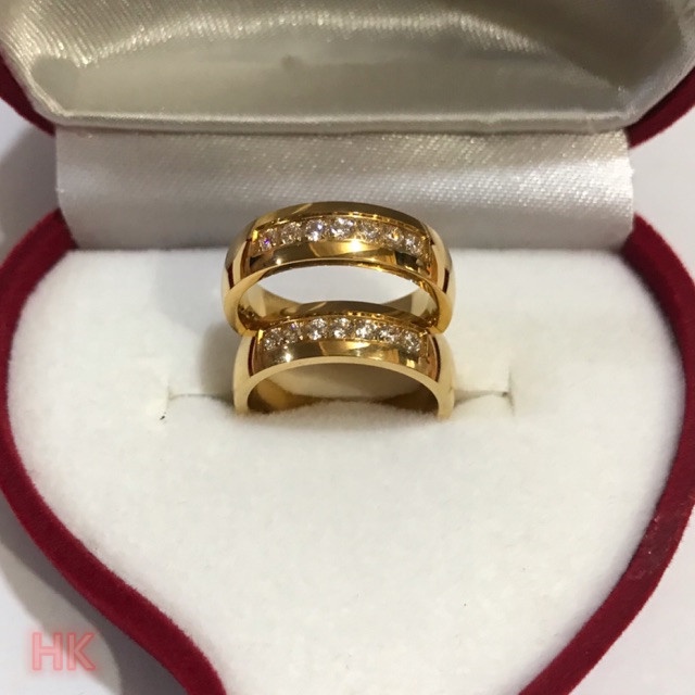 Italy 10k wedding ring with free box (pair) | Shopee Philippines