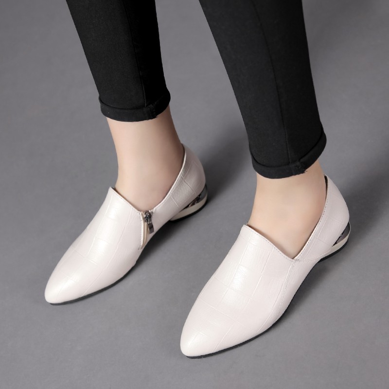 simple flat shoes