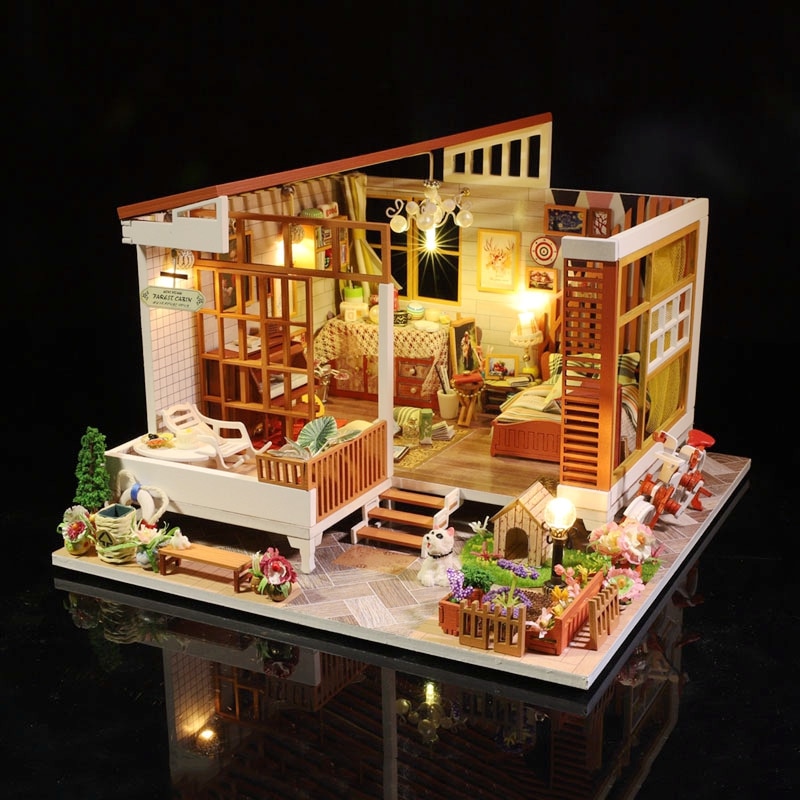 handmade dolls house miniatures