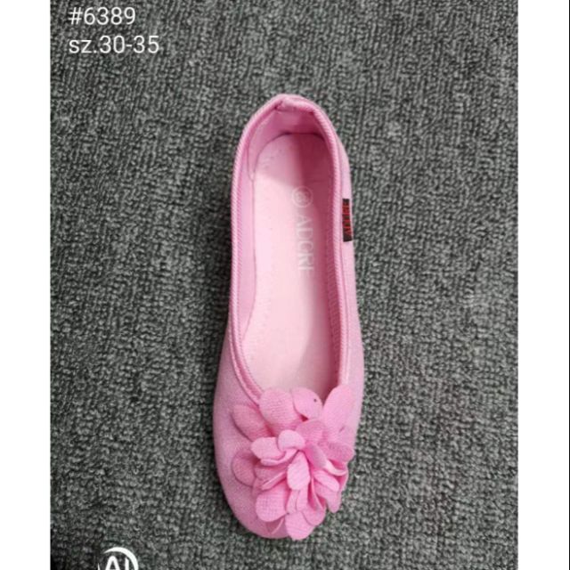 kids ballet flats