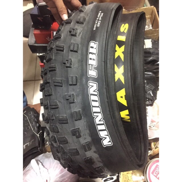 maxxis 26x4