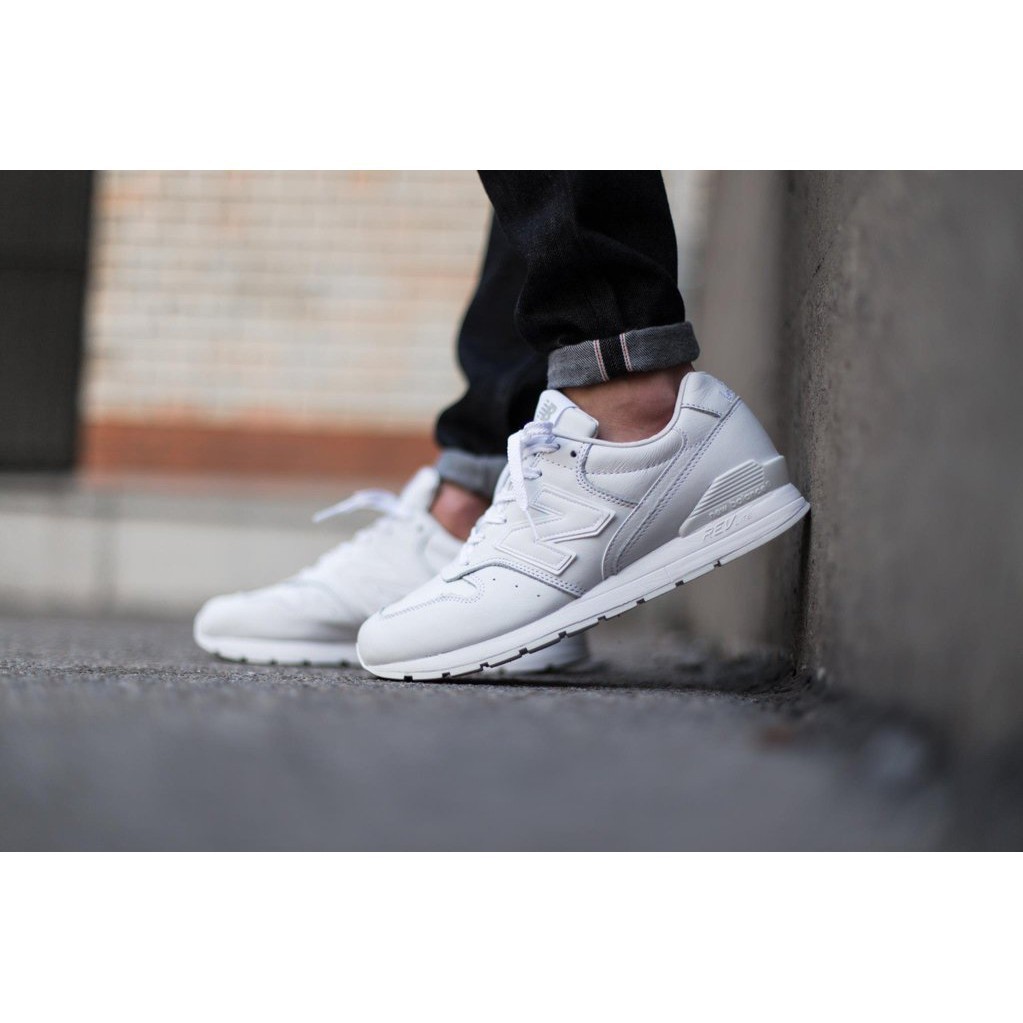 new balance mrl996ew