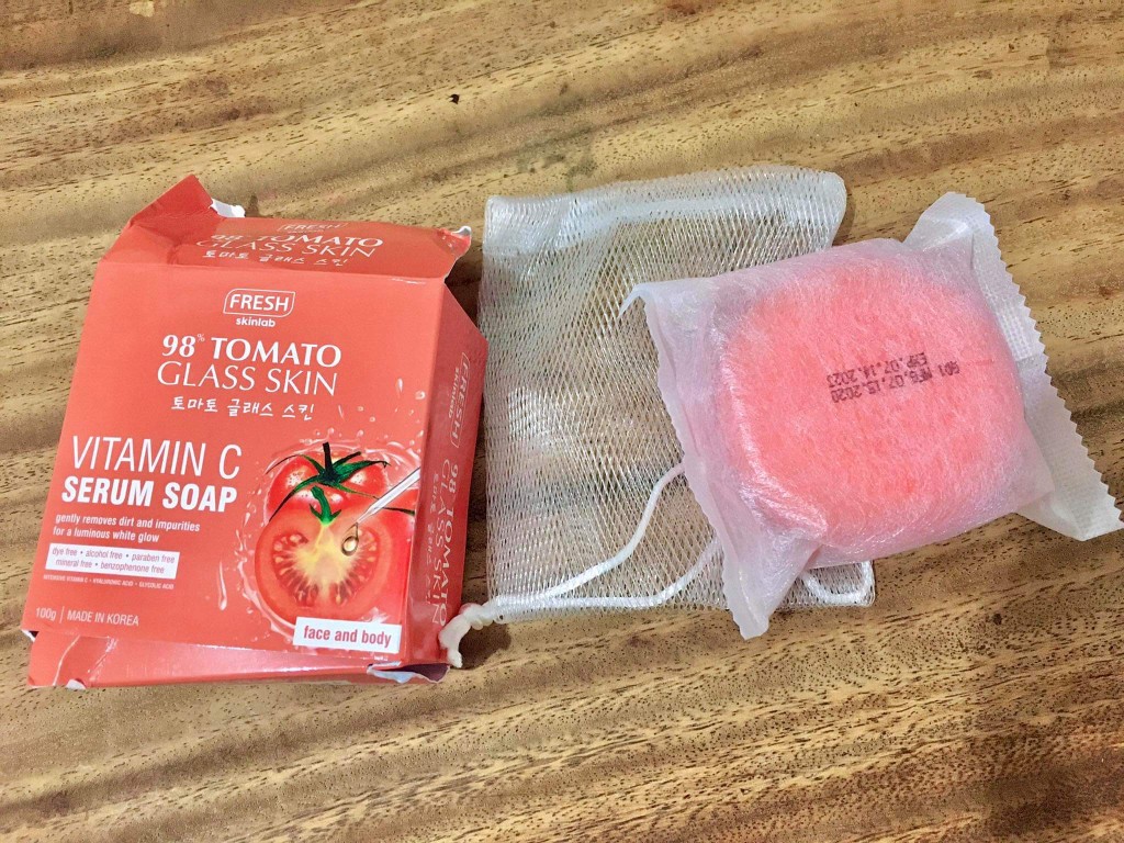 tomato glass skin serum soap