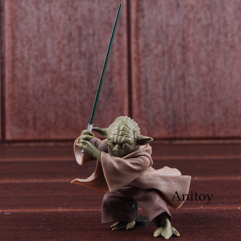 Star Wars Jedi Knight Yoda with Lightsaber Action Figure Collectible ...