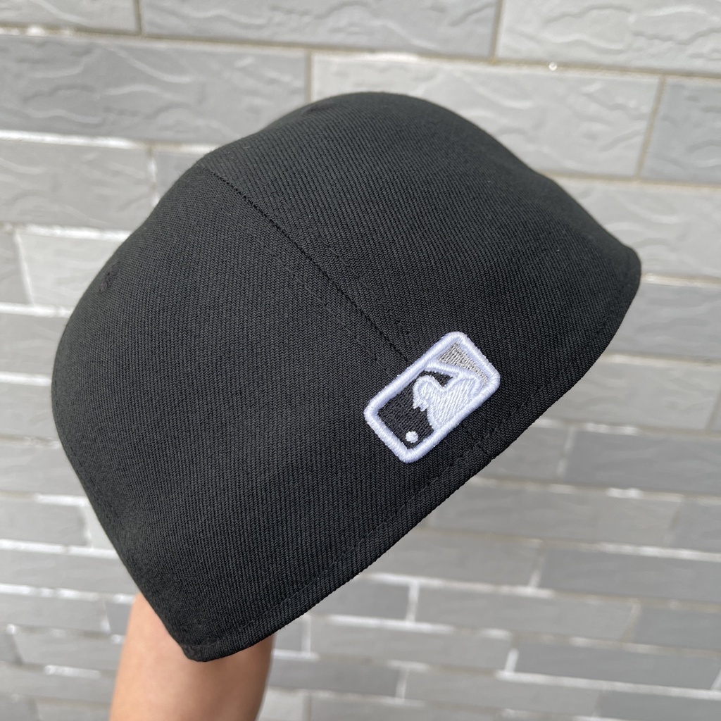 【Ready stock】mlb players Style Chicago White Sox flat brim cap full disclosure size hat black unisex hip hop snapback hat