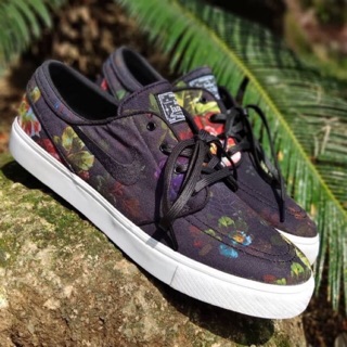 janoski grandma's couch