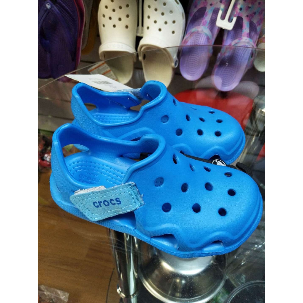 crocs house slippers