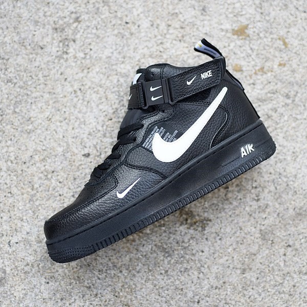 plain black air force 1