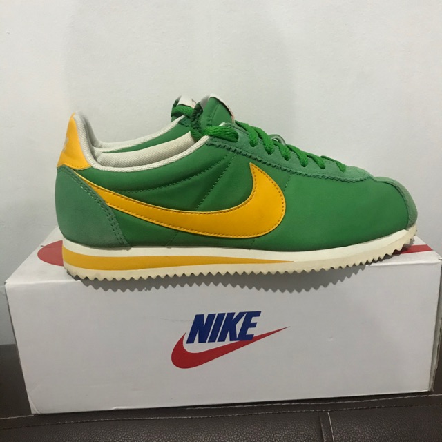 nike cortez classic nylon