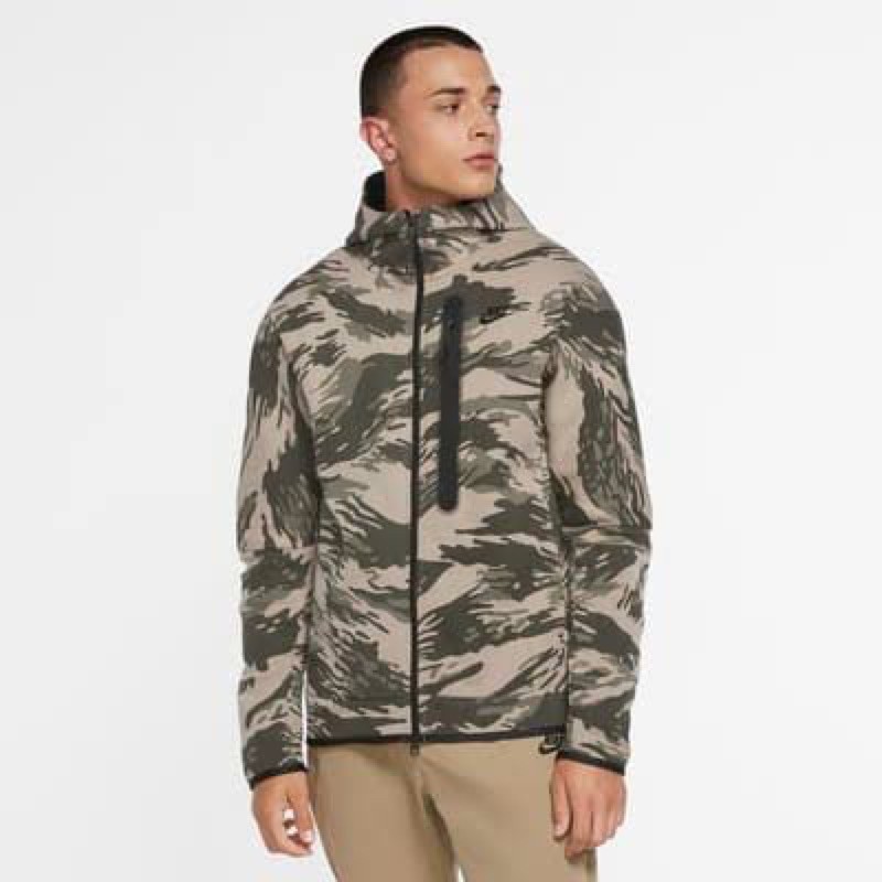 nike camo tech fleece