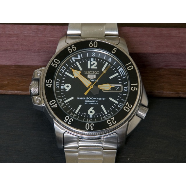 seiko 5 skz211k1