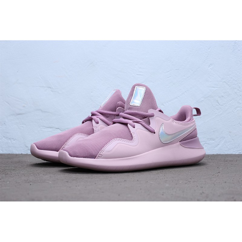 nike tessen pink