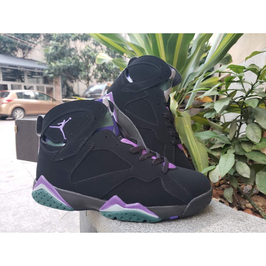 black and green 7s