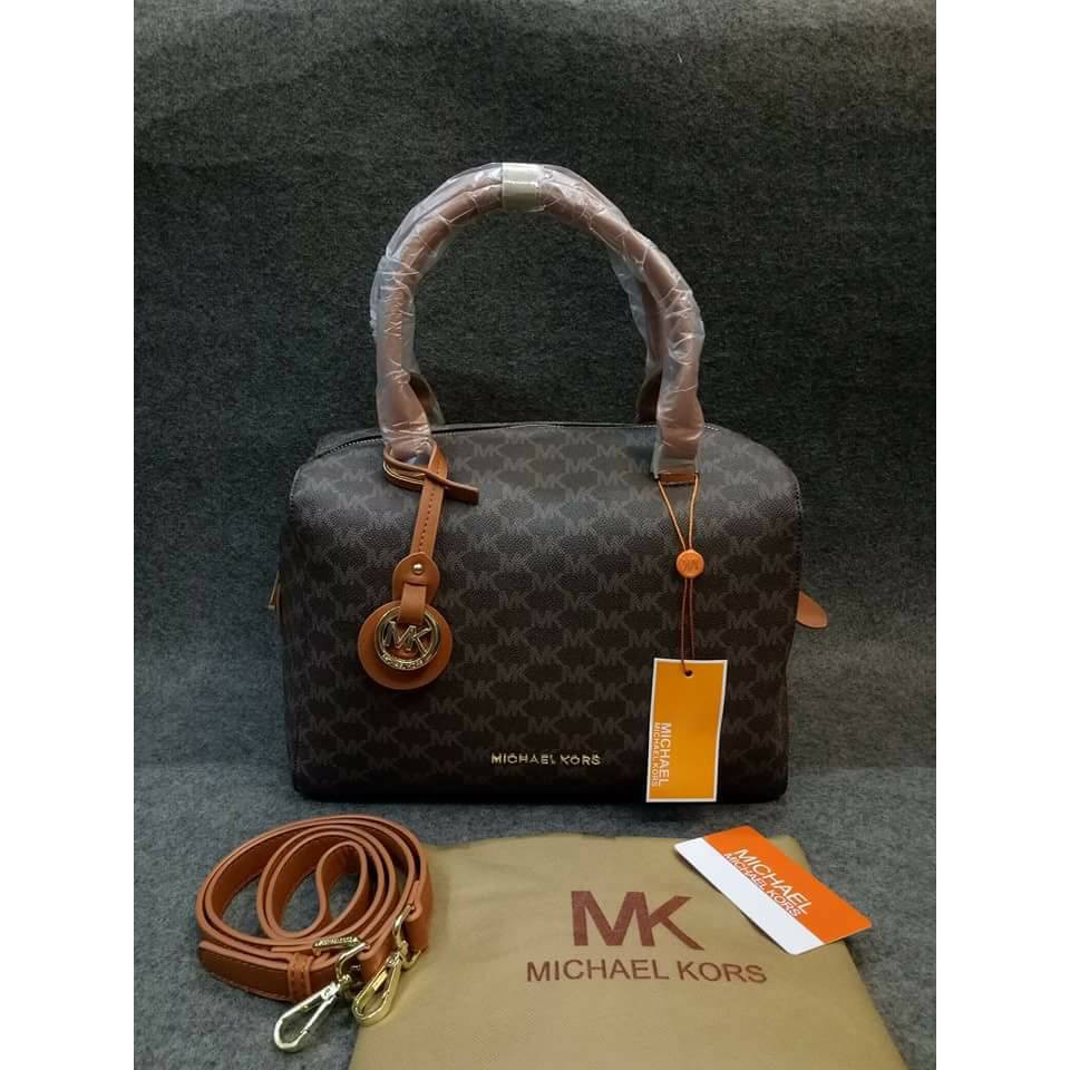 michael kors doctor bag