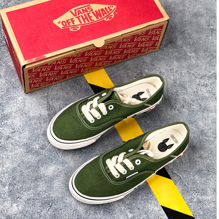 vans giniss shoes