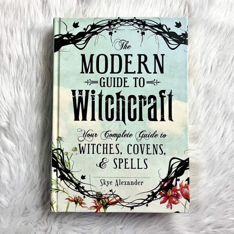 The Modern Guide To Witchcraft By Skye Alexander (Remaindered Copy ...