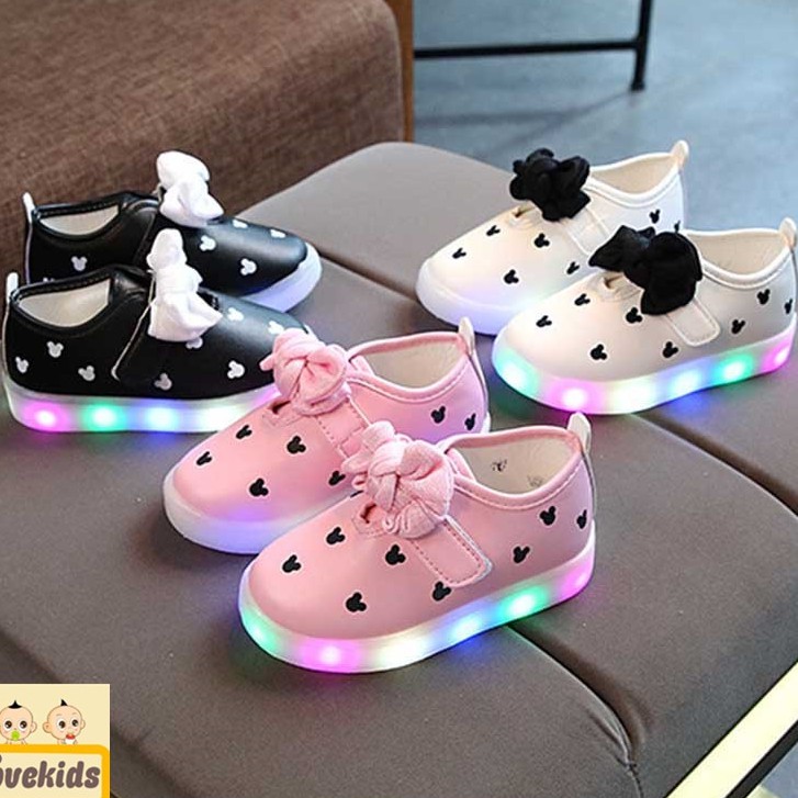 light shoes for girl