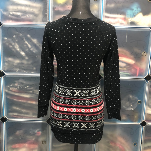 uniqlo ugly sweater